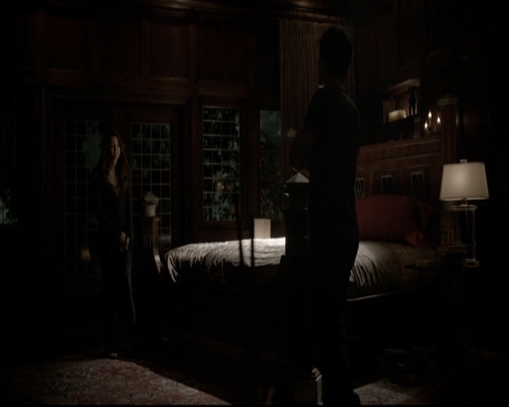 VampireDiariesWorld-dot-org_5x18ResidentEvil2130.jpg