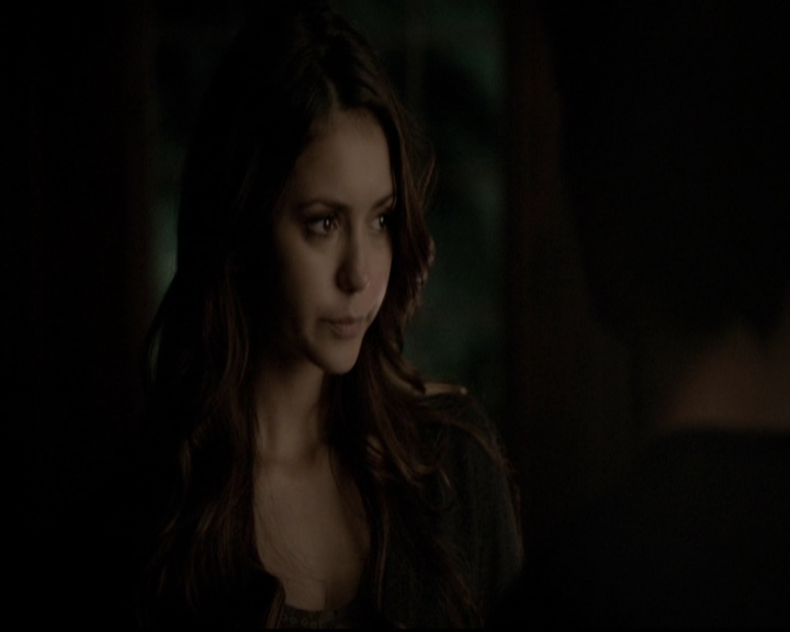 VampireDiariesWorld-dot-org_5x19ManOnFire0060.jpg