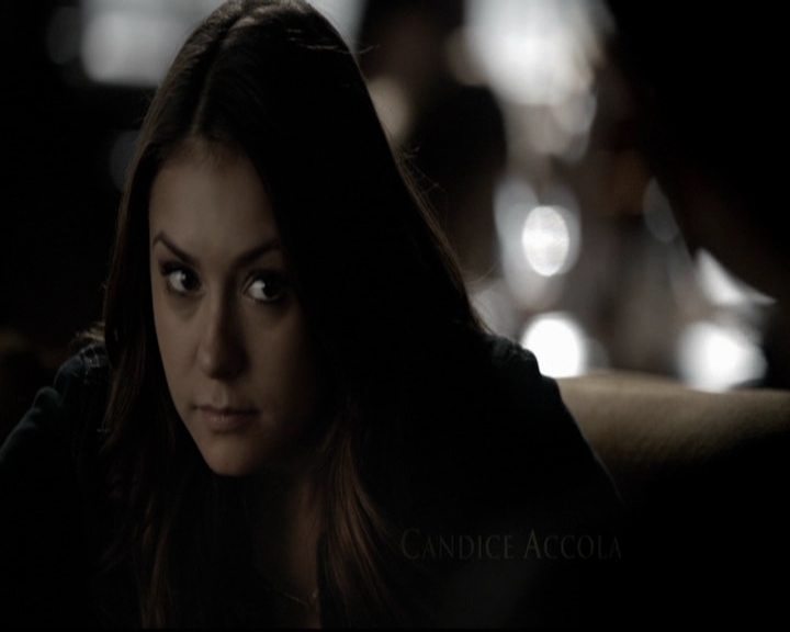 VampireDiariesWorld-dot-org_5x19ManOnFire0100.jpg