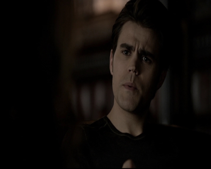 VampireDiariesWorld-dot-org_5x19ManOnFire0169.jpg