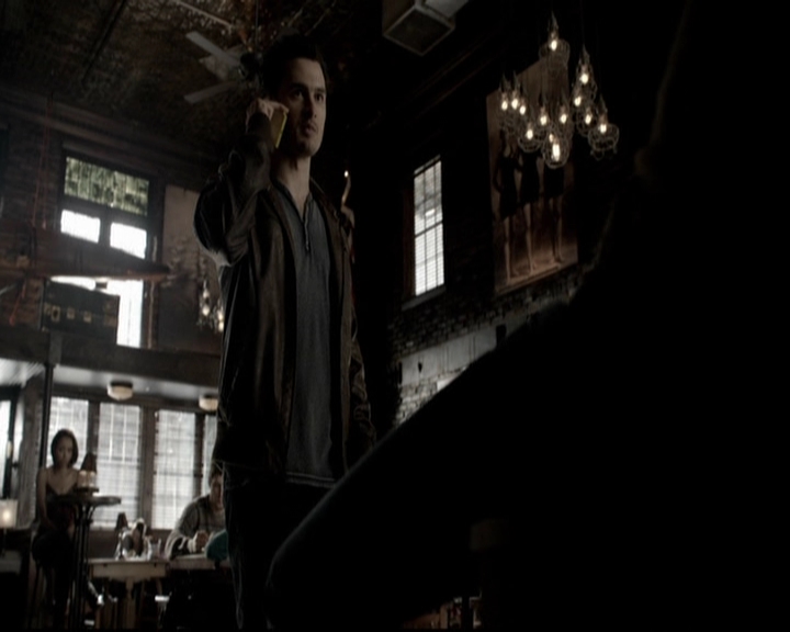 VampireDiariesWorld-dot-org_5x19ManOnFire0701.jpg