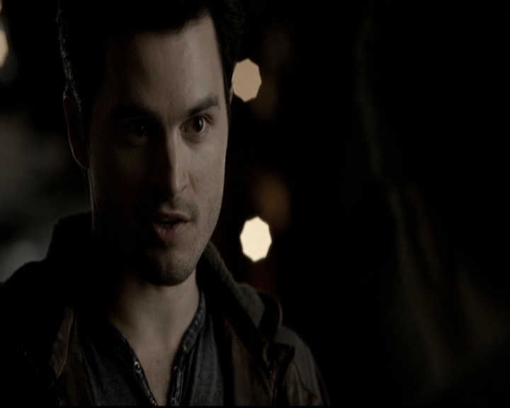 VampireDiariesWorld-dot-org_5x19ManOnFire0734.jpg