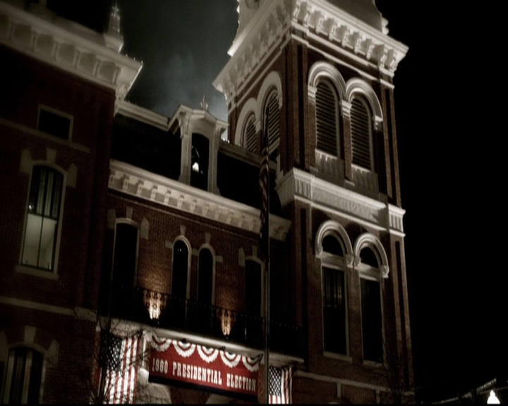 VampireDiariesWorld-dot-org_5x19ManOnFire0739.jpg