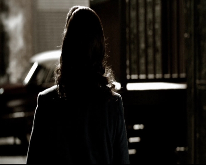 VampireDiariesWorld-dot-org_5x19ManOnFire0761.jpg