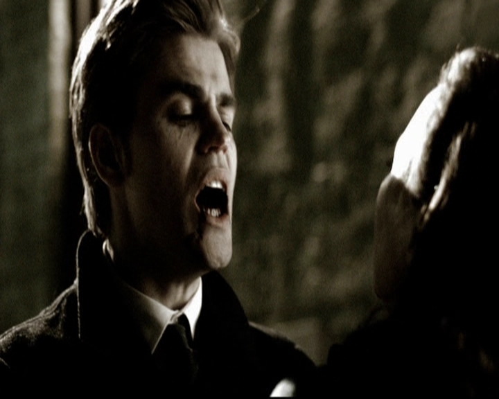 VampireDiariesWorld-dot-org_5x19ManOnFire0771.jpg