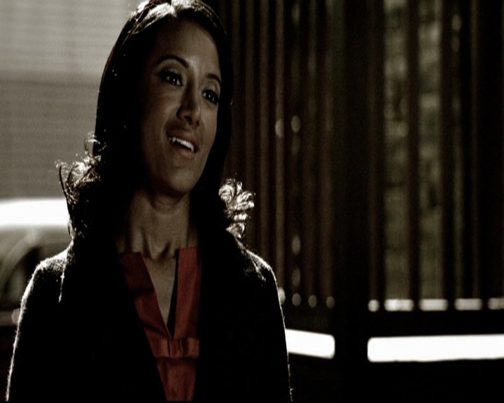 VampireDiariesWorld-dot-org_5x19ManOnFire0785.jpg