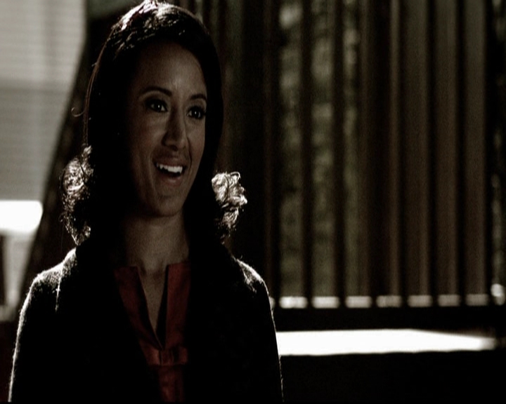 VampireDiariesWorld-dot-org_5x19ManOnFire0789.jpg