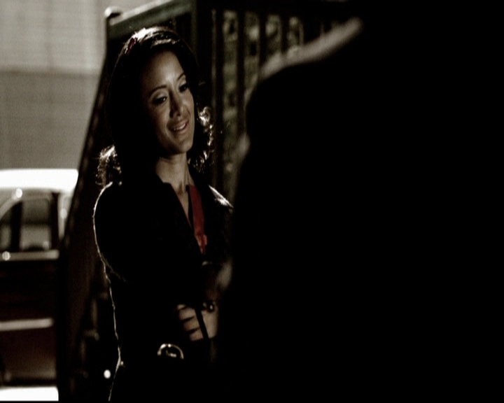 VampireDiariesWorld-dot-org_5x19ManOnFire0799.jpg