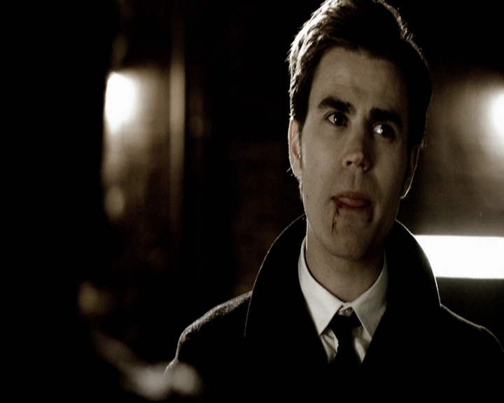 VampireDiariesWorld-dot-org_5x19ManOnFire0814.jpg