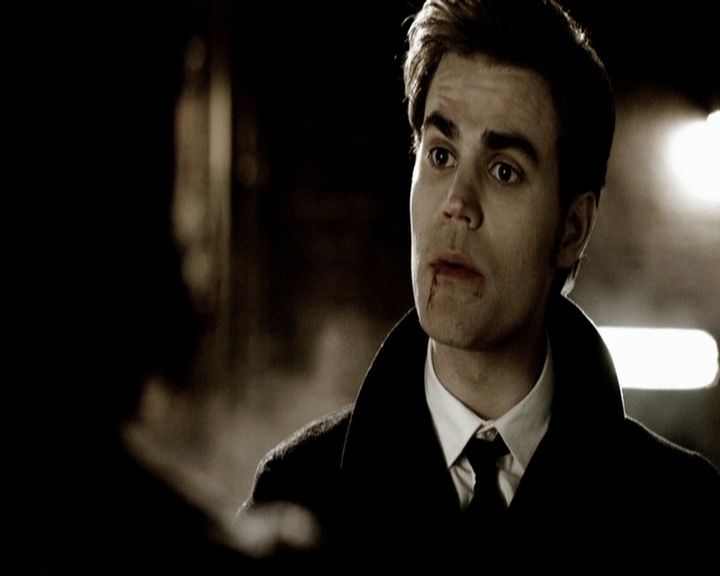 VampireDiariesWorld-dot-org_5x19ManOnFire0821.jpg