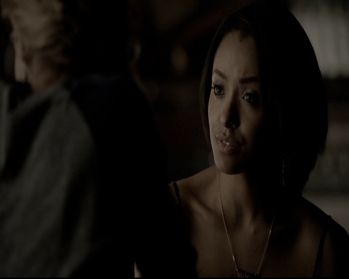 VampireDiariesWorld-dot-org_5x19ManOnFire1082.jpg