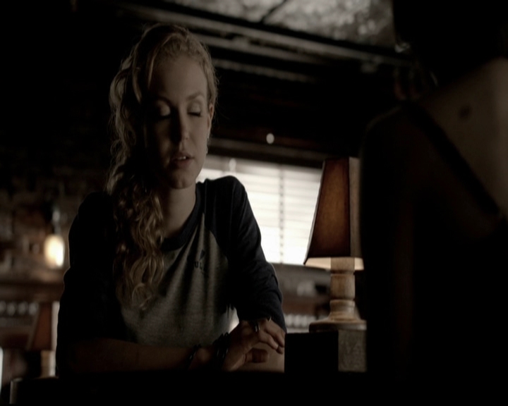 VampireDiariesWorld-dot-org_5x19ManOnFire1090.jpg