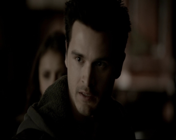 VampireDiariesWorld-dot-org_5x19ManOnFire1112.jpg