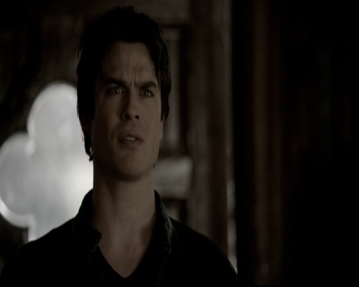 VampireDiariesWorld-dot-org_5x19ManOnFire1113.jpg