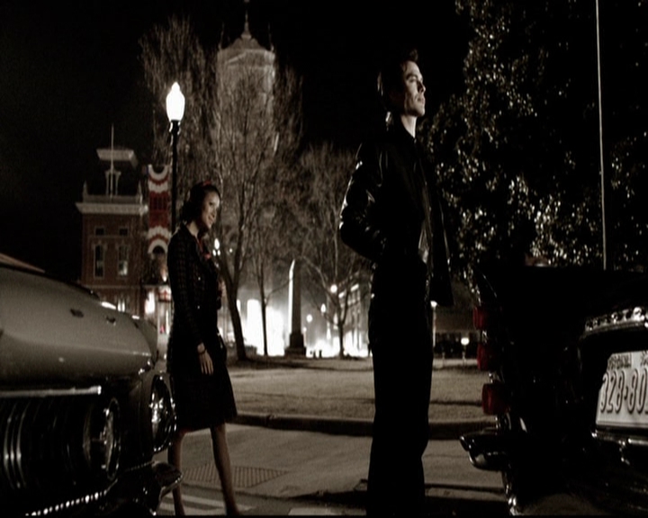 VampireDiariesWorld-dot-org_5x19ManOnFire1171.jpg