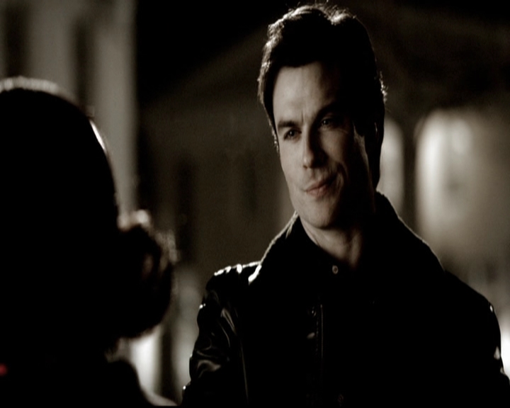 VampireDiariesWorld-dot-org_5x19ManOnFire1178.jpg