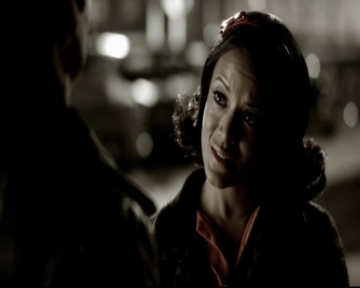 VampireDiariesWorld-dot-org_5x19ManOnFire1201.jpg