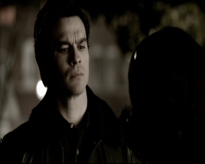 VampireDiariesWorld-dot-org_5x19ManOnFire1202.jpg