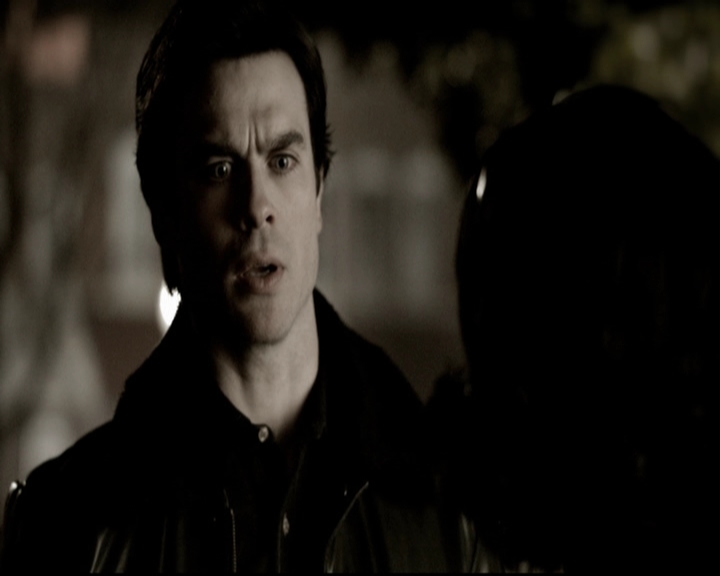 VampireDiariesWorld-dot-org_5x19ManOnFire1205.jpg