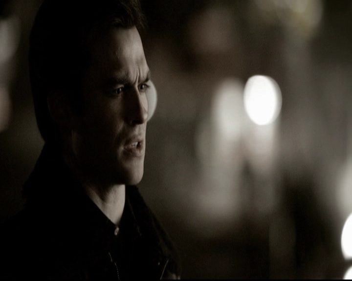 VampireDiariesWorld-dot-org_5x19ManOnFire1215.jpg