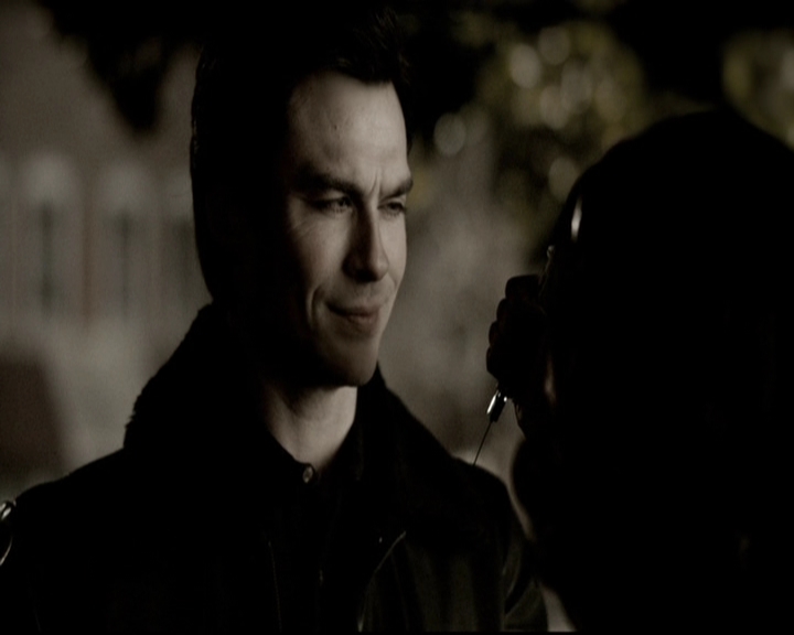 VampireDiariesWorld-dot-org_5x19ManOnFire1231.jpg