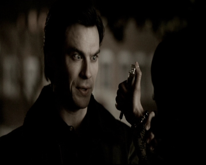 VampireDiariesWorld-dot-org_5x19ManOnFire1237.jpg