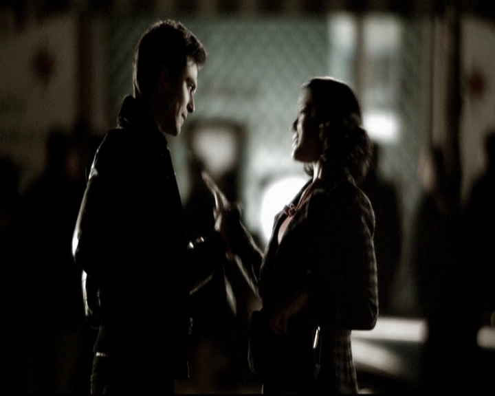 VampireDiariesWorld-dot-org_5x19ManOnFire1238.jpg