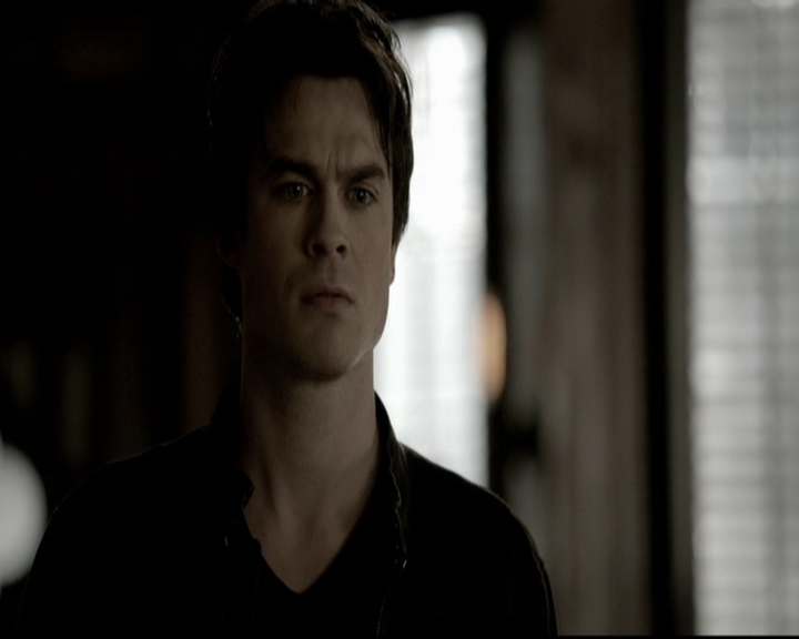 VampireDiariesWorld-dot-org_5x19ManOnFire1272.jpg