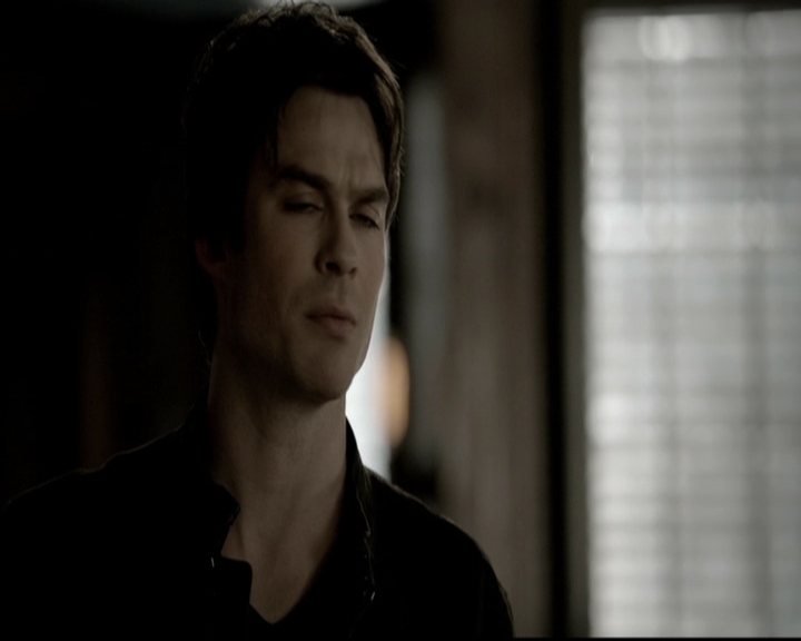 VampireDiariesWorld-dot-org_5x19ManOnFire1292.jpg