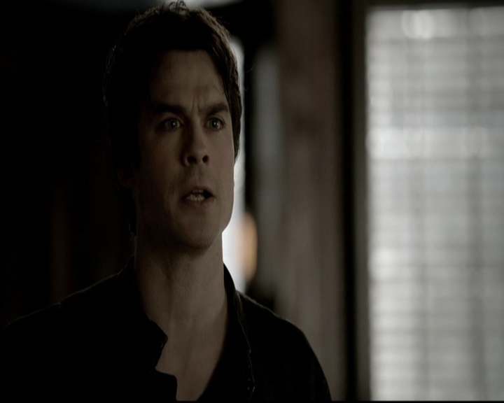 VampireDiariesWorld-dot-org_5x19ManOnFire1294.jpg