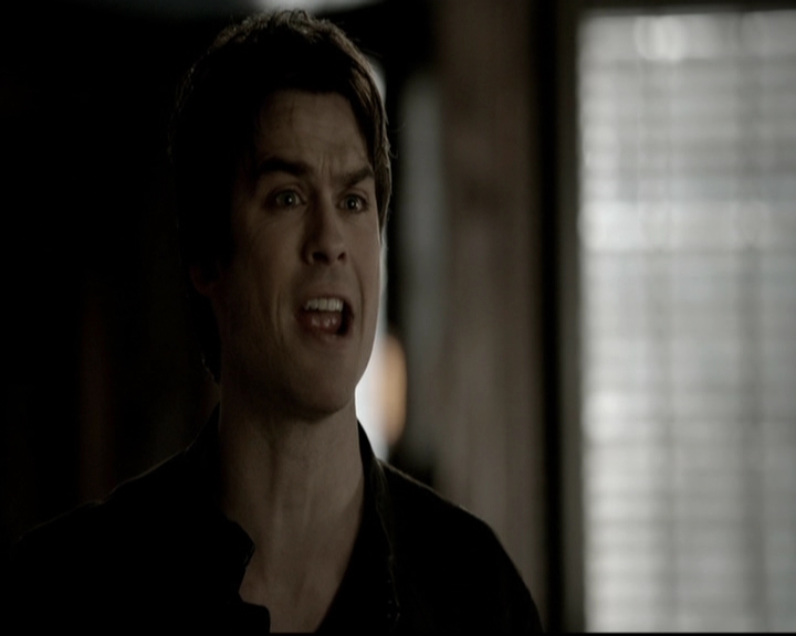 VampireDiariesWorld-dot-org_5x19ManOnFire1295.jpg