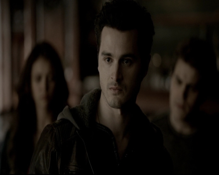 VampireDiariesWorld-dot-org_5x19ManOnFire1296.jpg