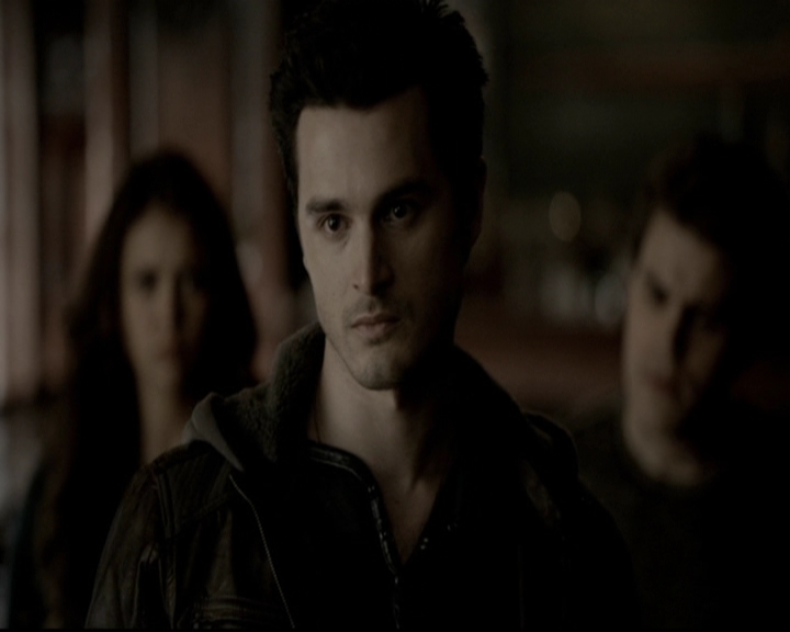 VampireDiariesWorld-dot-org_5x19ManOnFire1297.jpg