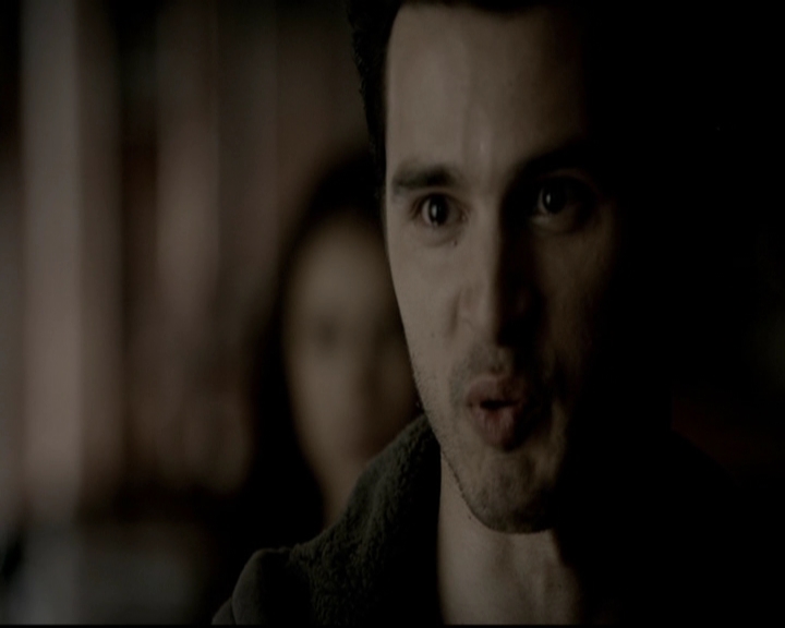 VampireDiariesWorld-dot-org_5x19ManOnFire1303.jpg