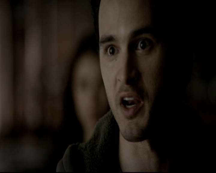 VampireDiariesWorld-dot-org_5x19ManOnFire1305.jpg