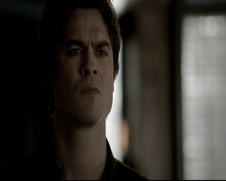 VampireDiariesWorld-dot-org_5x19ManOnFire1313.jpg