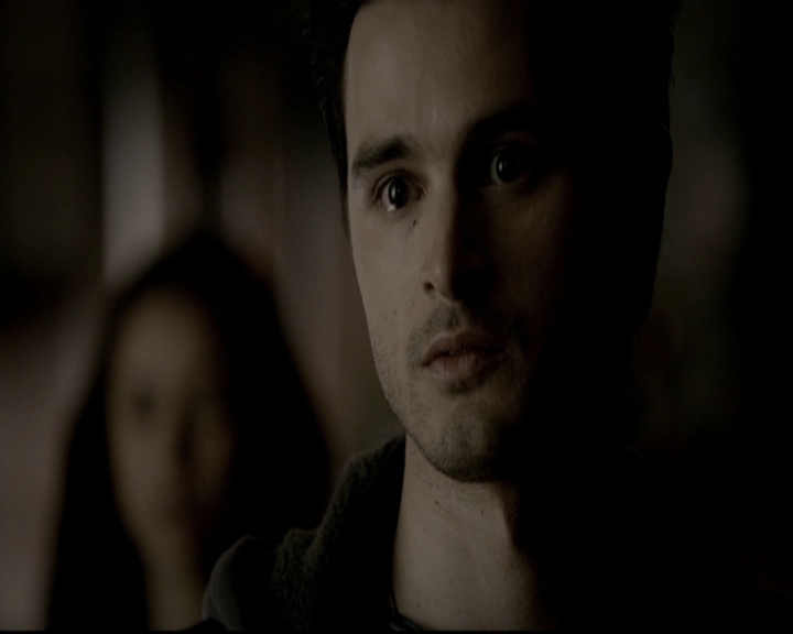 VampireDiariesWorld-dot-org_5x19ManOnFire1318.jpg