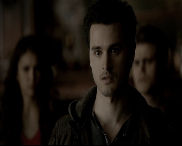 VampireDiariesWorld-dot-org_5x19ManOnFire1319.jpg