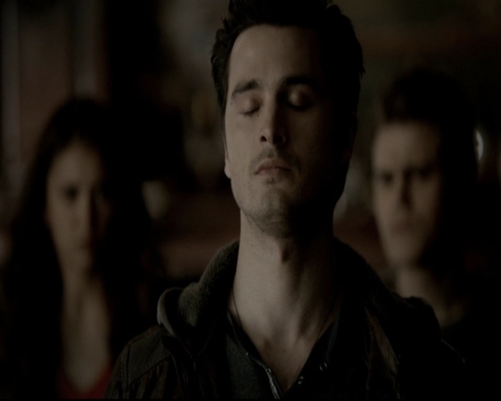 VampireDiariesWorld-dot-org_5x19ManOnFire1324.jpg