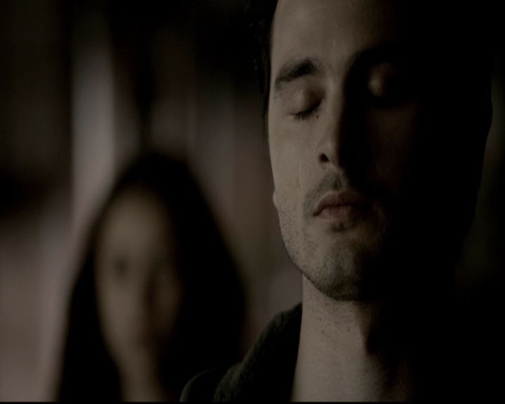 VampireDiariesWorld-dot-org_5x19ManOnFire1337.jpg