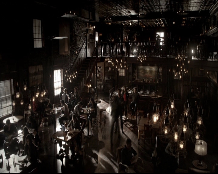 VampireDiariesWorld-dot-org_5x19ManOnFire1338.jpg