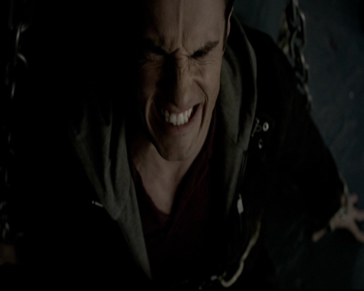 VampireDiariesWorld-dot-org_5x19ManOnFire1361.jpg