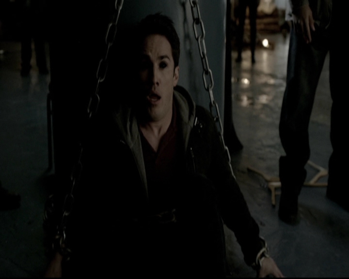 VampireDiariesWorld-dot-org_5x19ManOnFire1364.jpg