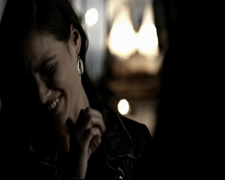 VampireDiariesWorld-dot-org_5x19ManOnFire1372.jpg