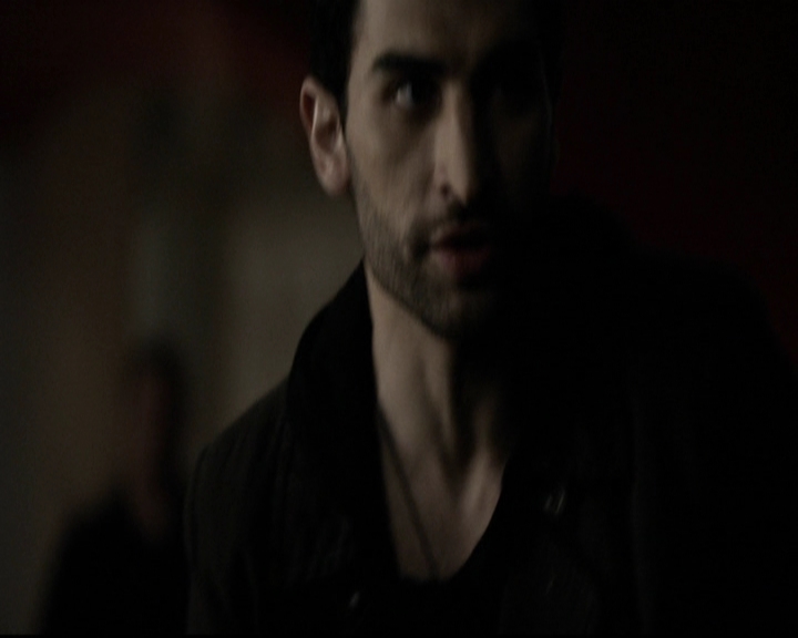 VampireDiariesWorld-dot-org_5x19ManOnFire1380.jpg