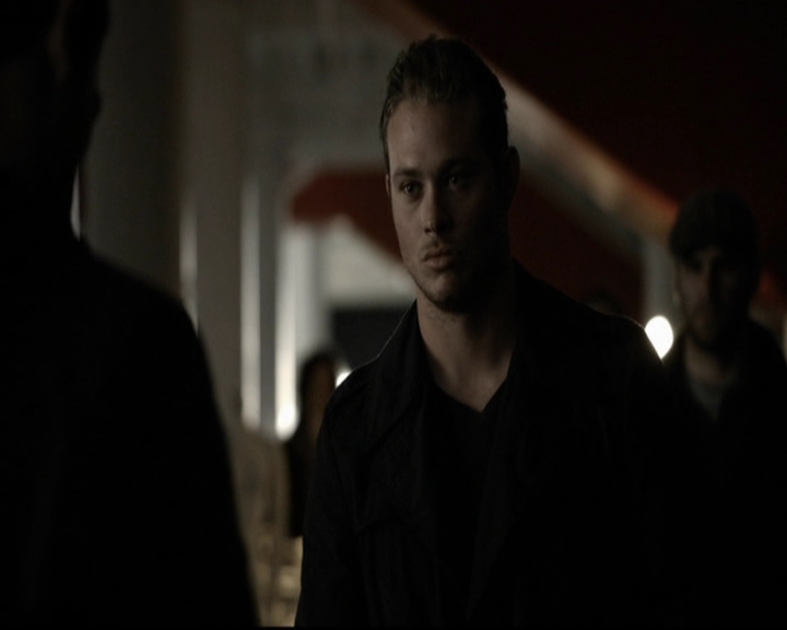 VampireDiariesWorld-dot-org_5x19ManOnFire1388.jpg