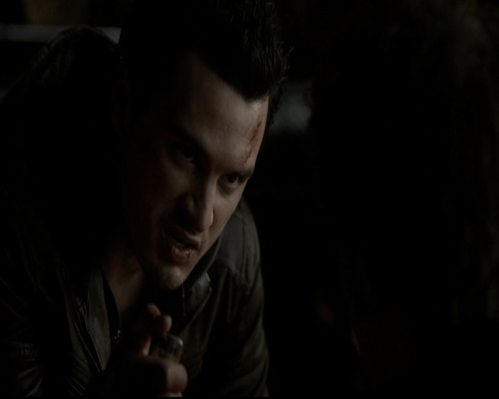 VampireDiariesWorld-dot-org_5x19ManOnFire1749.jpg