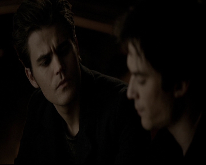 VampireDiariesWorld-dot-org_5x19ManOnFire2190.jpg