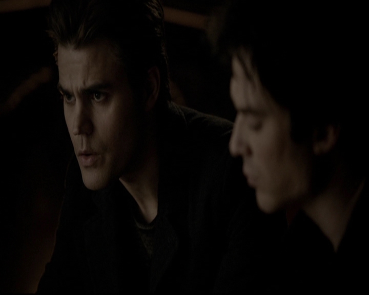 VampireDiariesWorld-dot-org_5x19ManOnFire2193.jpg