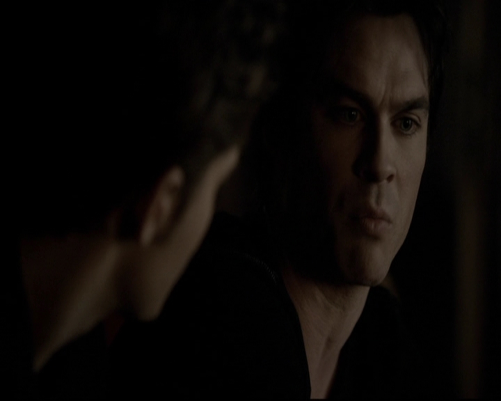 VampireDiariesWorld-dot-org_5x19ManOnFire2198.jpg